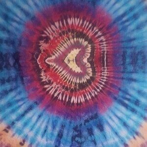 42* X 33" Heart Tie-Dye Tapestry